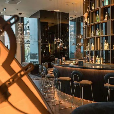 Motel One Berlin-Upper West-3