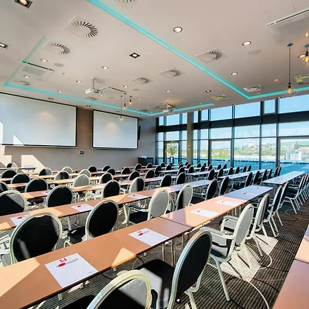Leonardo Royal Hotel Ulm-2