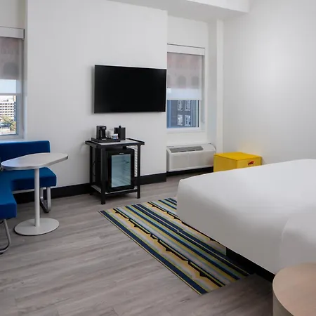 Aloft By Marriott Memphis Downtown-3