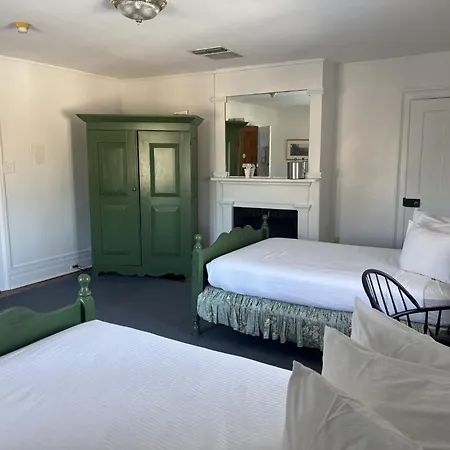 Beekman Arms And Delamater Inn-2