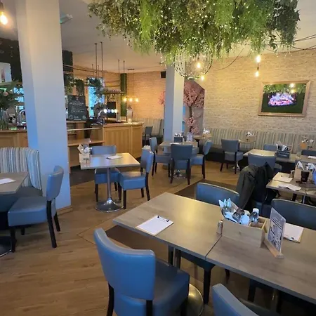 The Courtyard Bar, Kitchen, Rooms-2