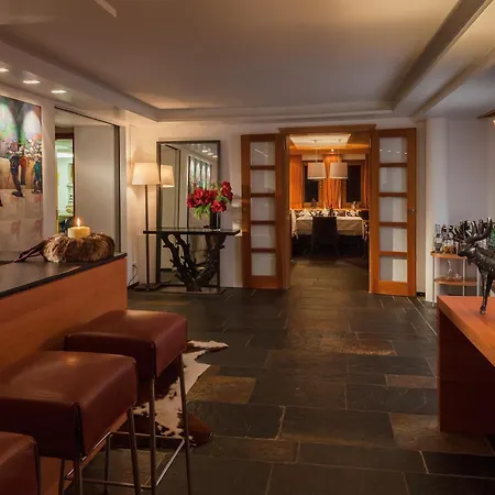 Boutique Hotel Murmeli - Ski In & Ski Out-2