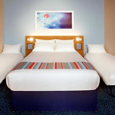 Travelodge Perth A9-3