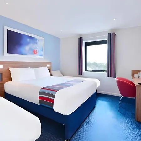 Travelodge St Austell-3