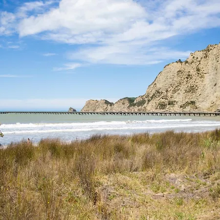 Tolaga Bay Top 10 Holiday Park-2