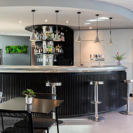 Novotel Suites Geneve Aeroport-2