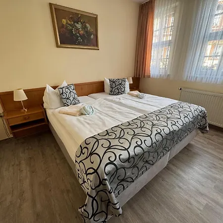 Hotel Zum Kanzler-2