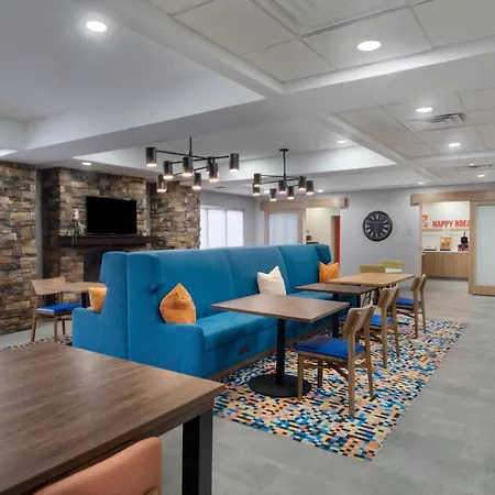 Hampton Inn Marietta-3