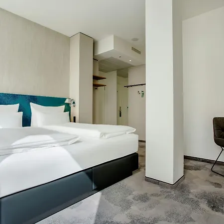 Motel One Muenchen-Campus-2
