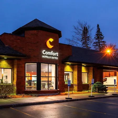 Comfort Hotel & Suites-2