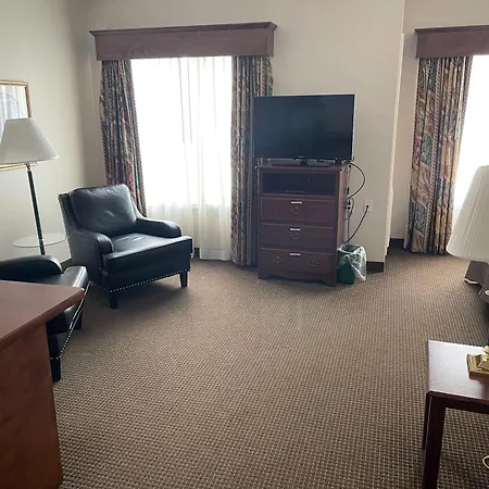 River Hills Hotel- Mankato-2