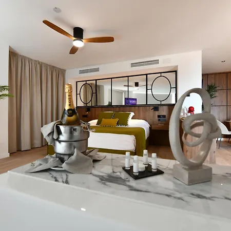 Hotel Salobrena Suites-2