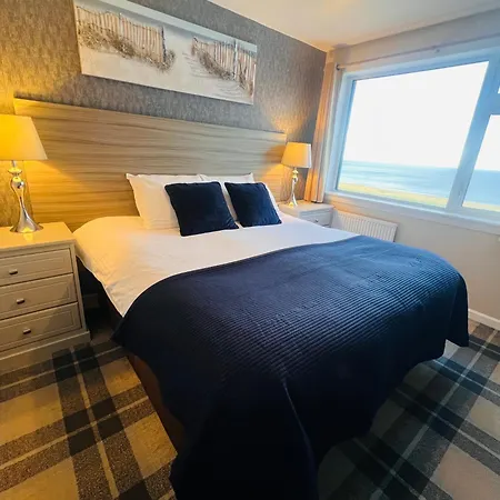 Cullen Bay Hotel-2