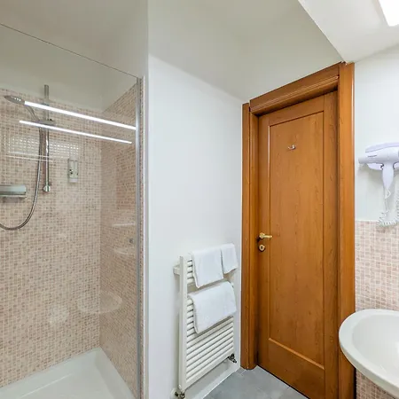 Hotel Lauri-2