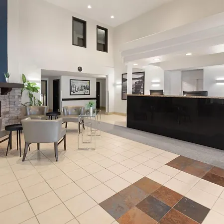 Super 8 By Wyndham Trois-Rivieres-2