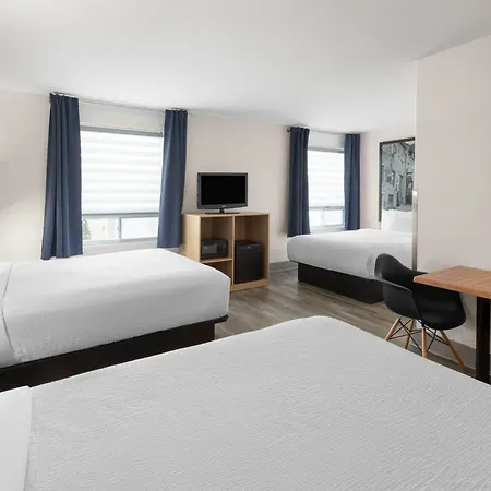 Super 8 By Wyndham Quebec City-3