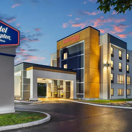 Hampton Inn & Suites Montreal-Dorval-2