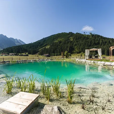 Traumhotel Alpina - 4 Sterne Superior Luxushotel, hoteleigenen Badesee, Adults Only-3