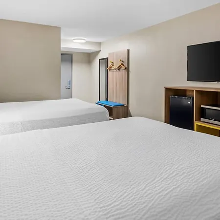 Days Inn & Suites By Wyndham Desoto-3