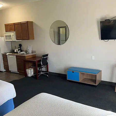Days Inn & Suites By Wyndham Columbus Ne-3
