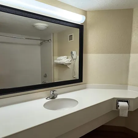 La Quinta By Wyndham Haywood Mall-Near Greenville Downtown-3