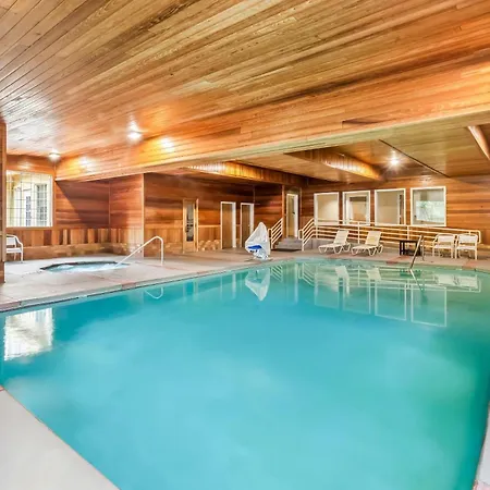 Comfort Suites Clackamas-2