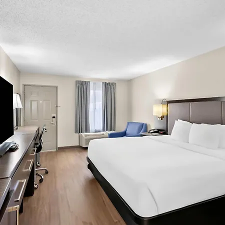 Quality Inn & Suites Monticello-2