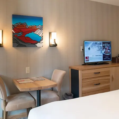 Moose Hotel And Suites-3