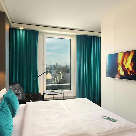 Motel One Frankfurt-Römer-2