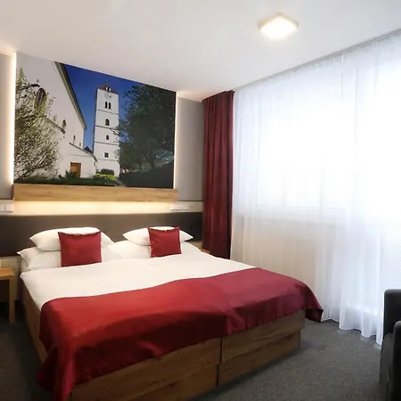 Hotel Straznice-2