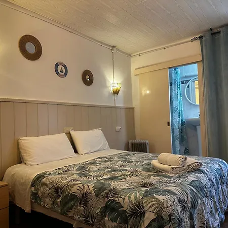 P&R Hostals Maria Rosa-3