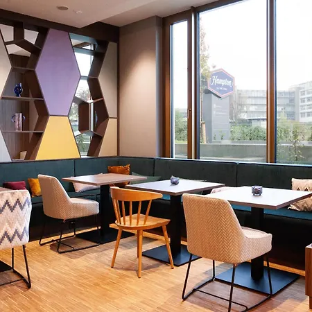 Hampton By Hilton Stuttgart Airport-3