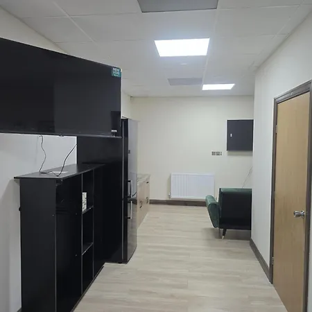Allen'S Property With Air Conditioner-3