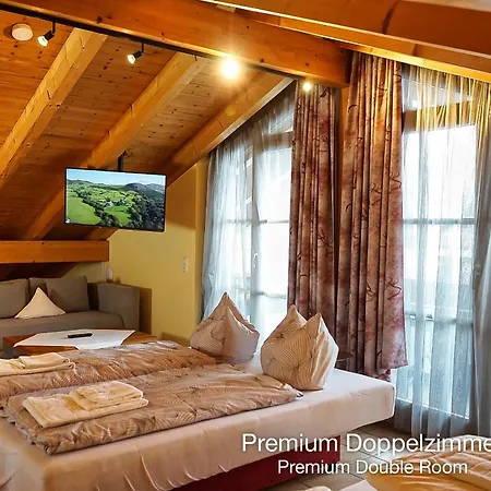 Landhotel Guglhupf-2