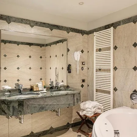 Living Hotel Milano-2
