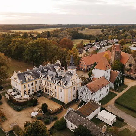 Schloss Und Gut Liebenberg-3