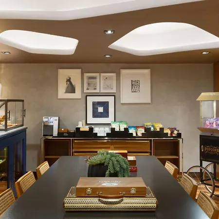 Sixty Beverly Hills-3