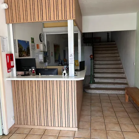 Hotel Du Rocher-2