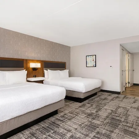 Hampton Inn & Suites By Hilton Windsor-2