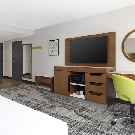 Hampton Inn & Suites By Hilton Windsor-2