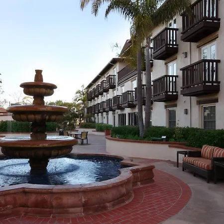 Fairfield Inn & Suites San Diego Old Town-3