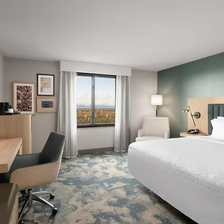 Hampton Inn & Suites Oakland Airport-Alameda-2