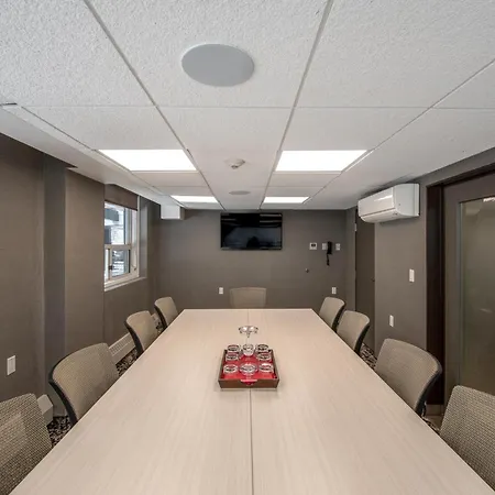 Coast Calgary Downtown Hotel & Suites By Apa-3