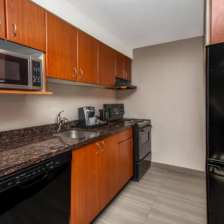 Coast Calgary Downtown Hotel & Suites By Apa-2