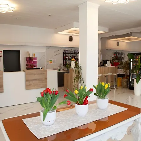 Momo Seaview Hotel-3