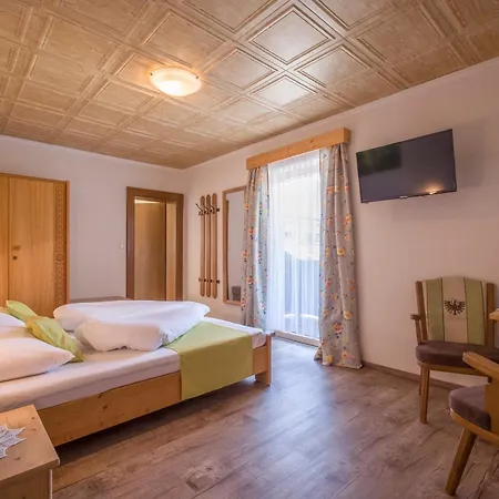 Hotel Enzian-3