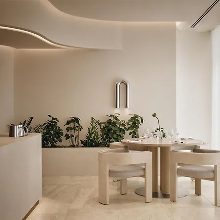 Vogue Hotel Montreal Downtown, Curio Collection By Hilton-3