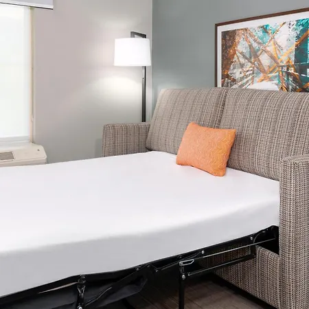 Hampton Inn & Suites Charlottesville At The University-3