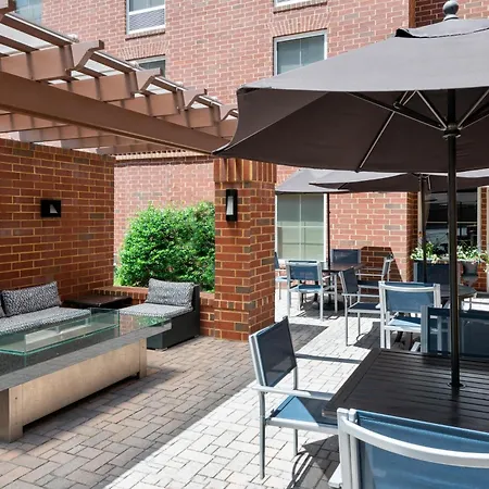 Hampton Inn & Suites Charlottesville At The University-2