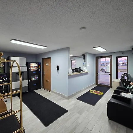 Super 8 By Wyndham Emporia-2